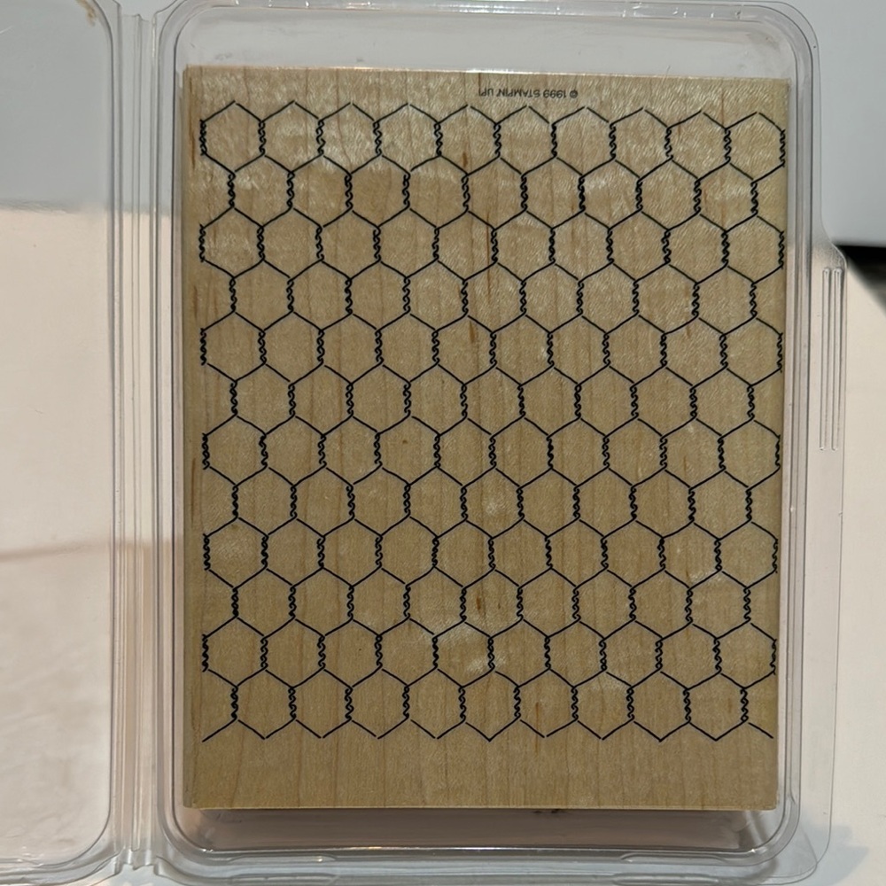 Stampin Up Chicken Wire Large Wooden Rubber Stamp Background Mounted Wood R269